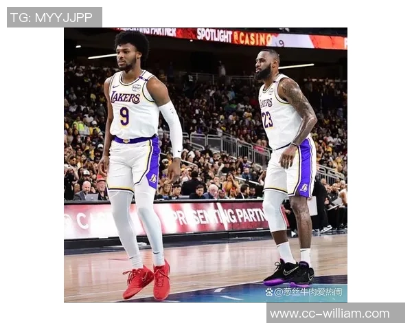 詹姆斯赛后分享与儿子布朗尼同场竞技的珍贵瞬间引发热议